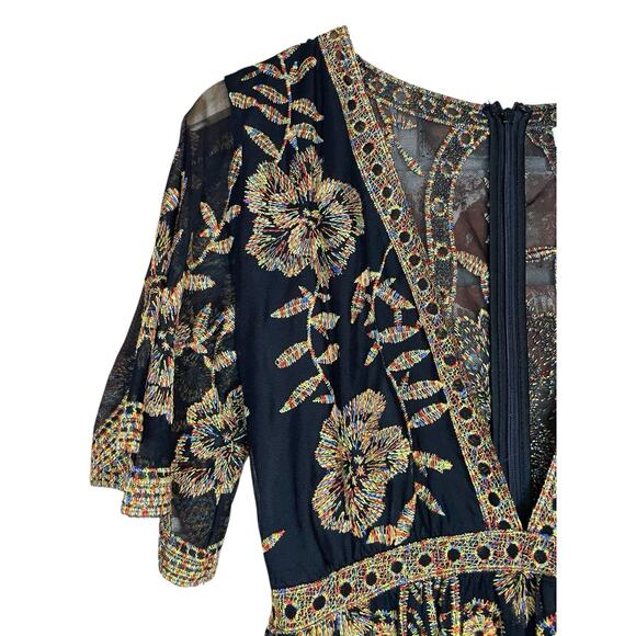 Honey Punch Floral Embroidered Romper Size Small Deep V-neck Romantic Boho Femme - Picture 2 of 7
